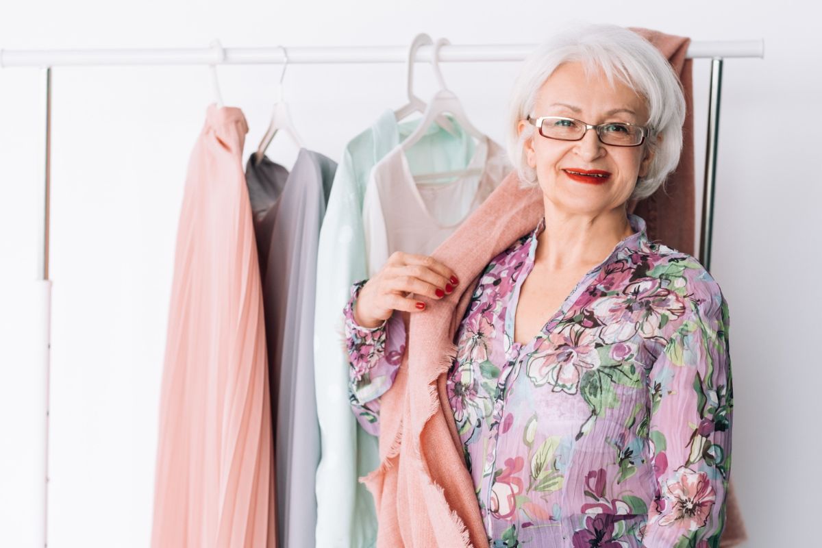 Que faut-il avoir dans votre dressing après 50 ans ? 6 dressing-apres-50-ans