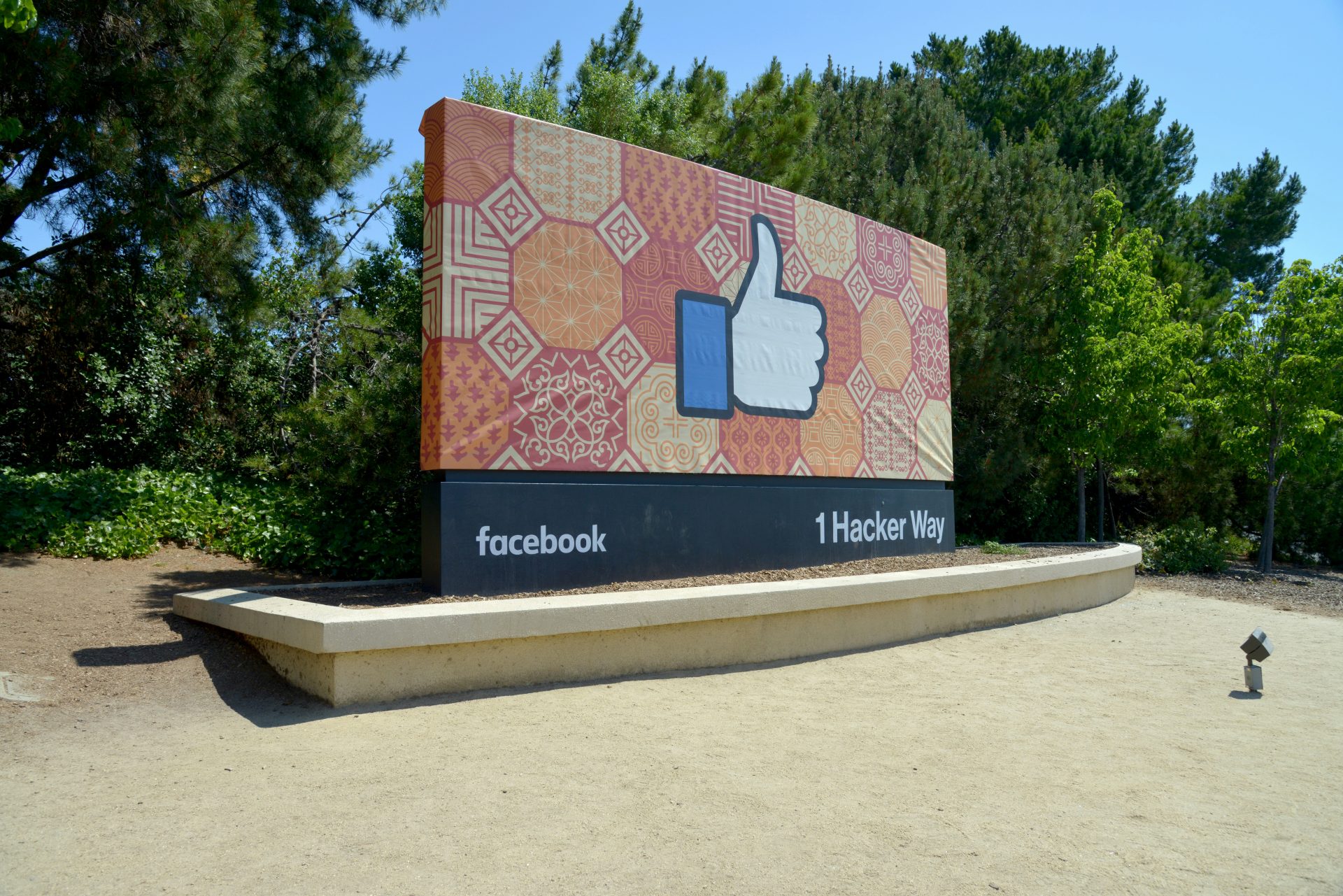 découvrez comment créer un compte facebook en suivant des étapes simples. profitez de tous les avantages et fonctionnalités de facebook en quelques clics.
