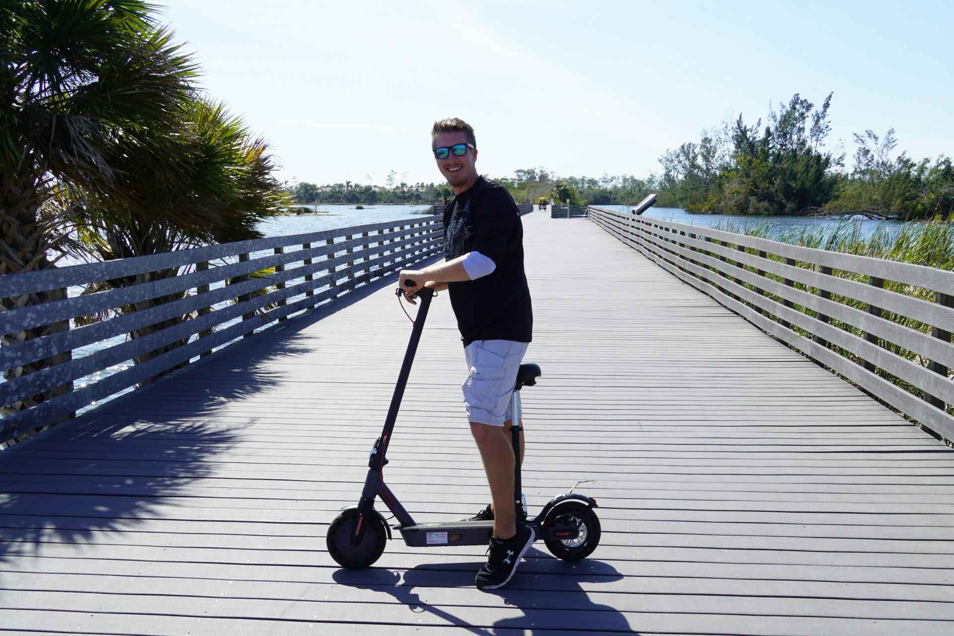 Comment plier une trottinette électrique de manière efficace et rapide? 3 découvrez le scooter électrique pliable qui révolutionne vos déplacements urbains. compact, pratique et écologique, le scooter électrique fold est le compagnon idéal pour une mobilité sans effort.