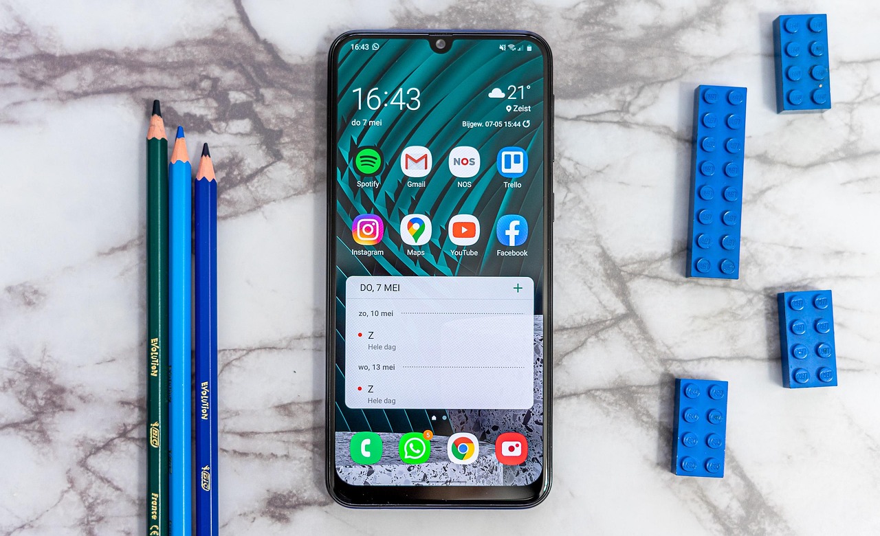 découvrez les spécifications complètes du samsung galaxy a14 : écran, performance, caméra, batterie et plus pour tout savoir sur ce smartphone abordable.